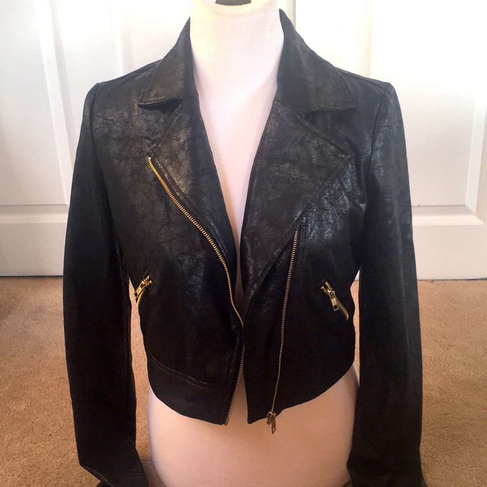 Great Cropped Faux Black Texture Leather Jacket